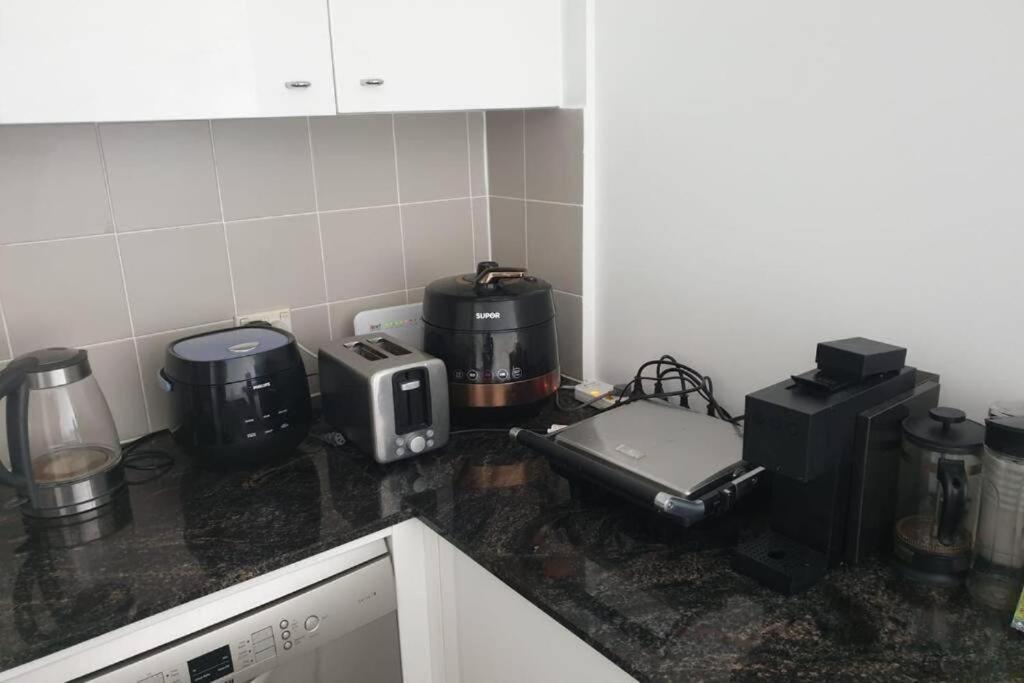 Dana-Cozy Private Room In Shared Central Apt-Rm 2 Canberra Zewnętrze zdjęcie