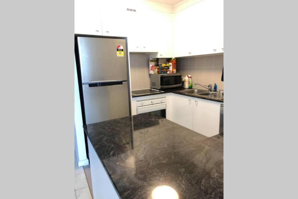 Dana-Cozy Private Room In Shared Central Apt-Rm 2 Canberra Zewnętrze zdjęcie
